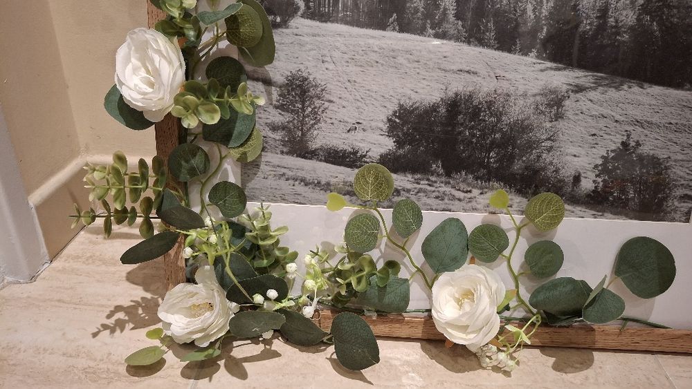 Tablica powitalna witajcie w naszej bajce plan stołów