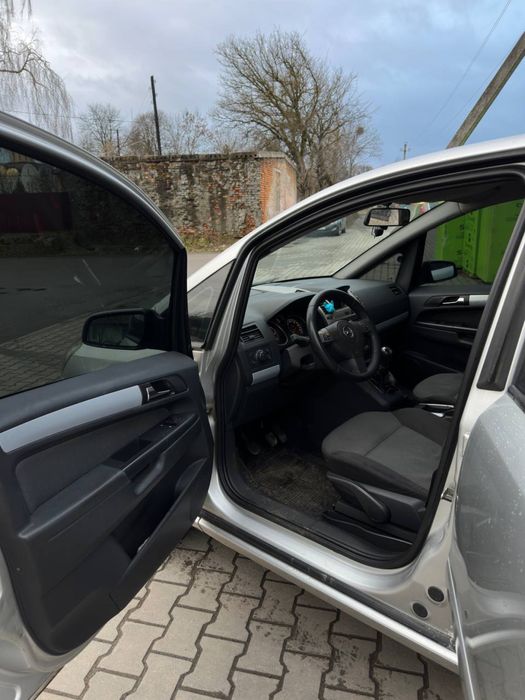Продам Opel Zafira