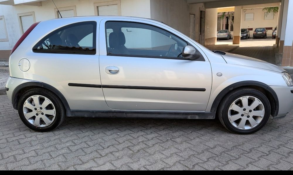 Opel Corsa C 1.2i 16V Enjoy 75 CV 04