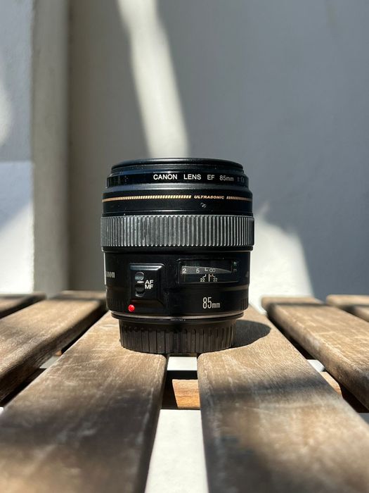 Objetiva Canon EF 85mm F1.8 USM