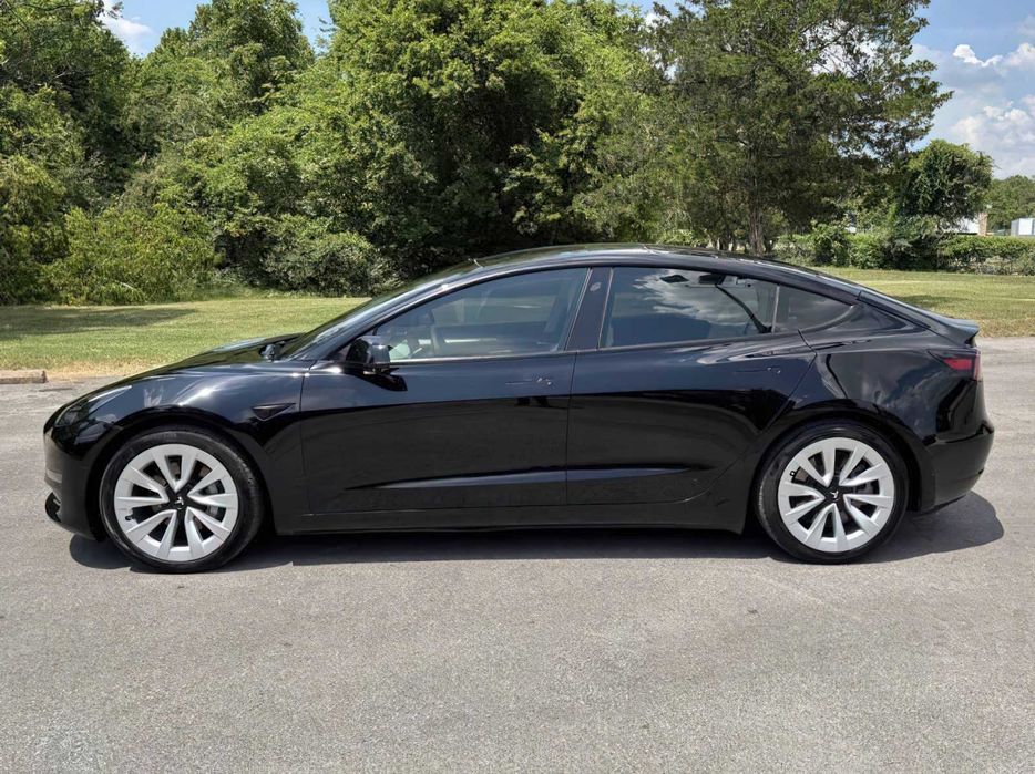 Tesla Model 3 Long Range      2022