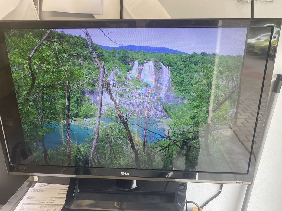 Telewizor LG 37 cali 37LS570S sprawny