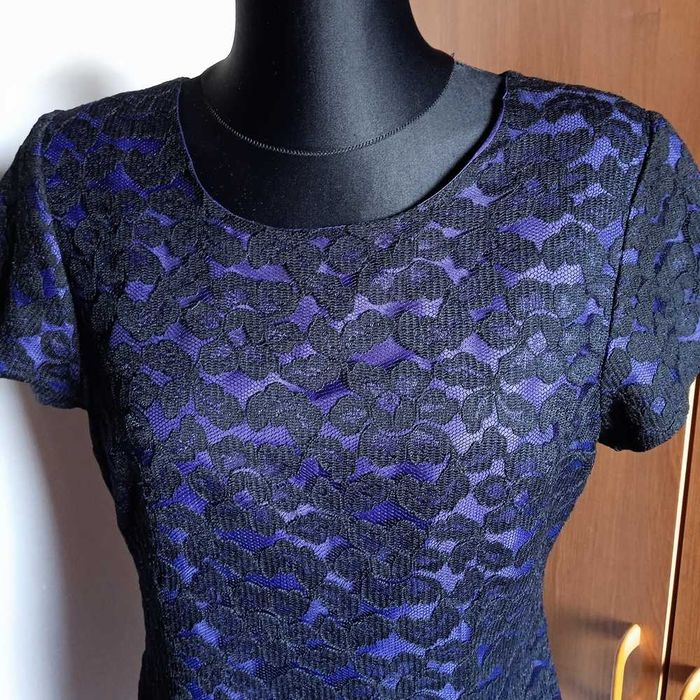Elegancka sukienka koronka czerń fiolet r. 42