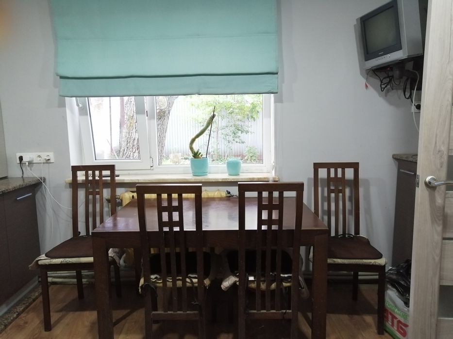 Юрівка, приватний будинок, половина