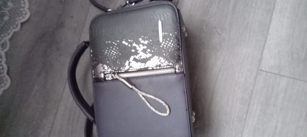 Сумка  нова елегантна