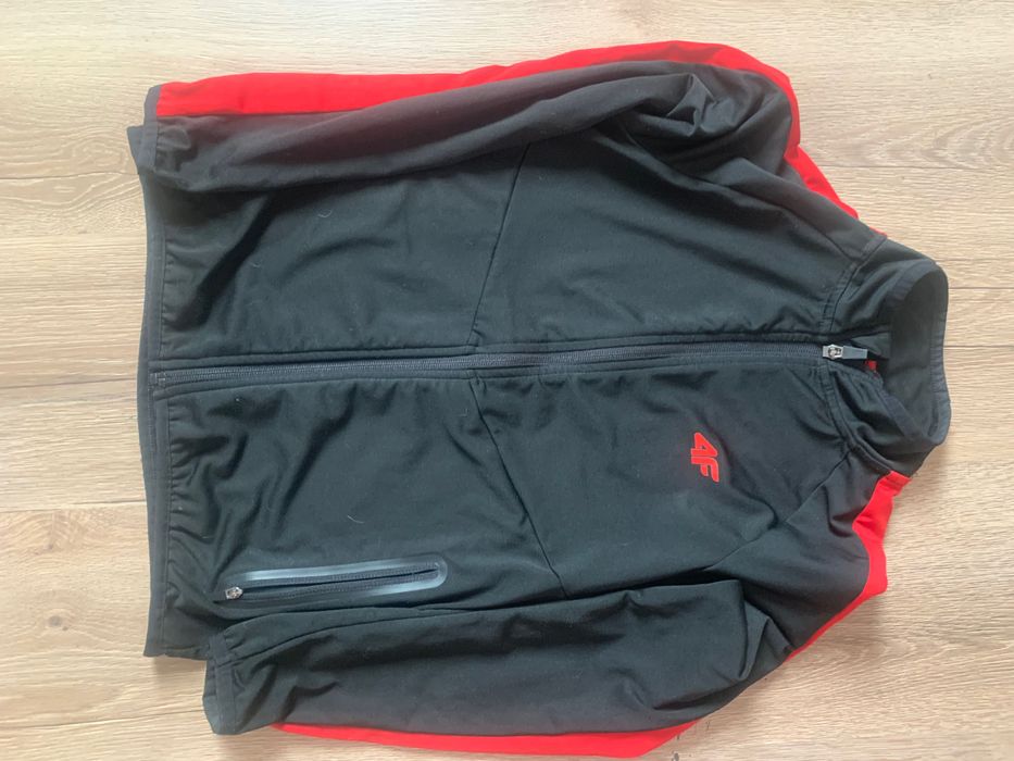 Bluza czarno-czerwona 4F