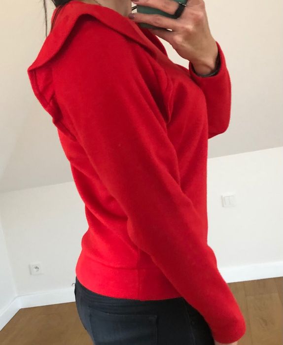 Sweter czerwony nowy