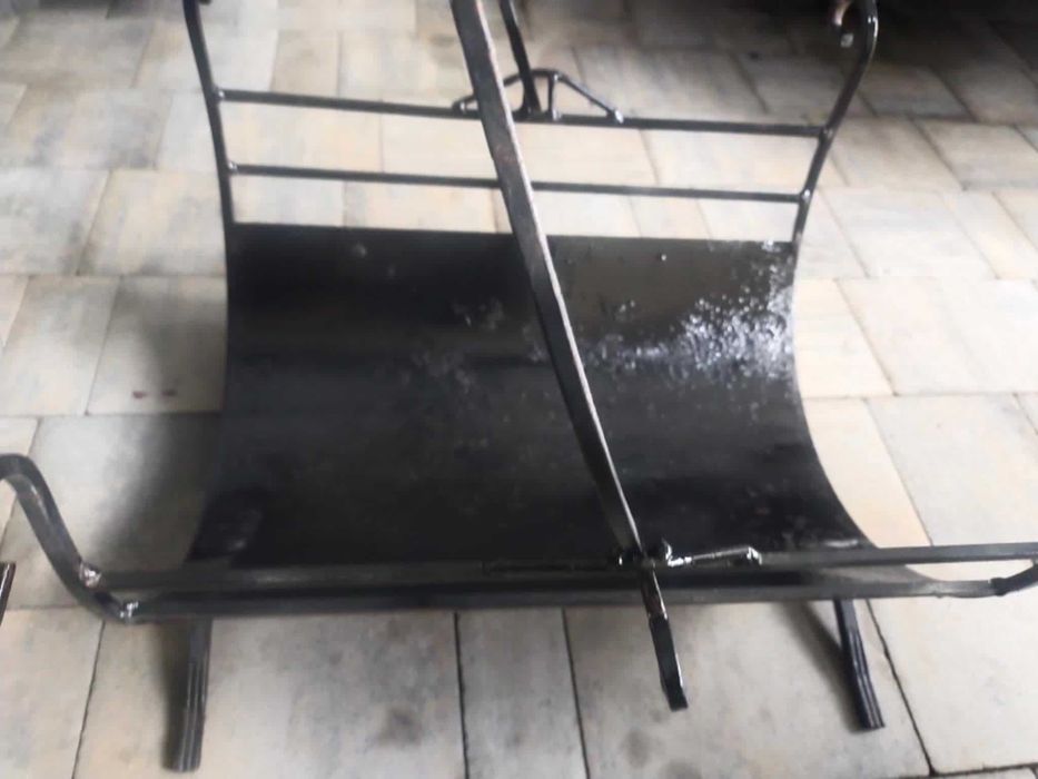 koszyk metalowy.