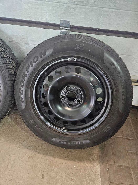 Диски в зборі VW 5/112 R17 6.5J ET38 dia 57.1mm + шини + колпаки
