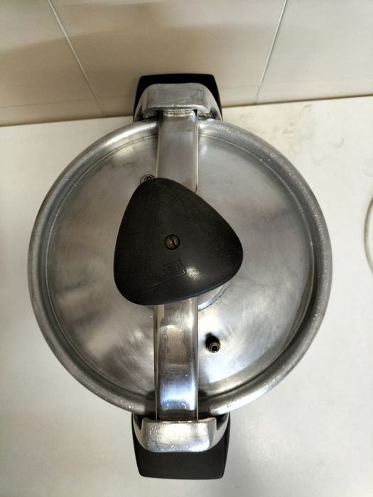 Vendo panela de pressão