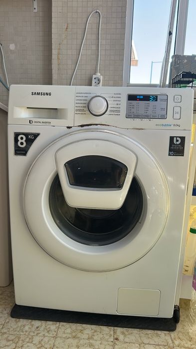 Máquina de lavar roupas
