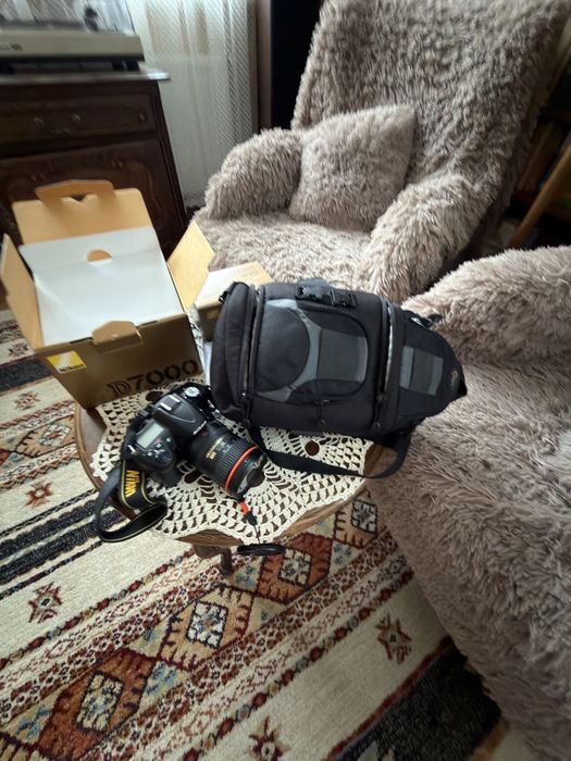 Nikon d7000 nikon 18-200 lampasb-600