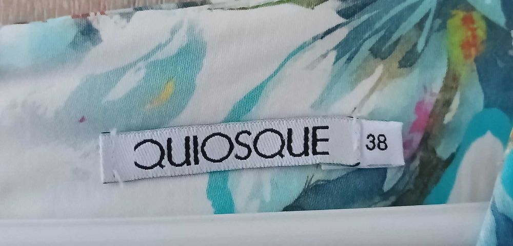 Sukienka w kwiaty na lato Quiosque rozmiar 38/M/10 bawełna