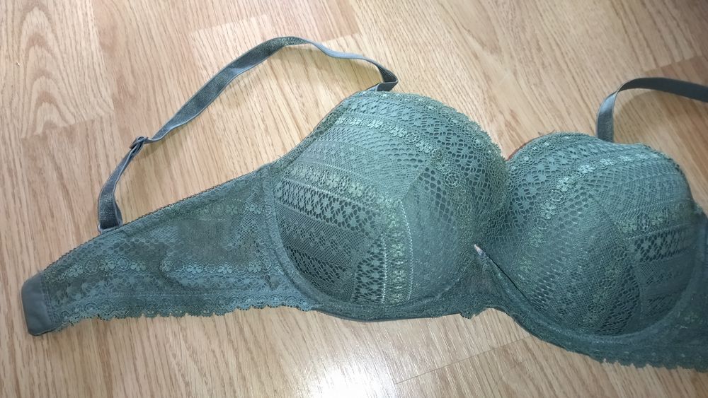 Biustonosz r 75 C H&M stan idealny