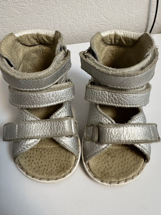 Ортопедичні босоніжки