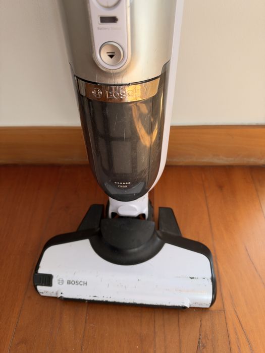 Aspirador de cano marca Bosch