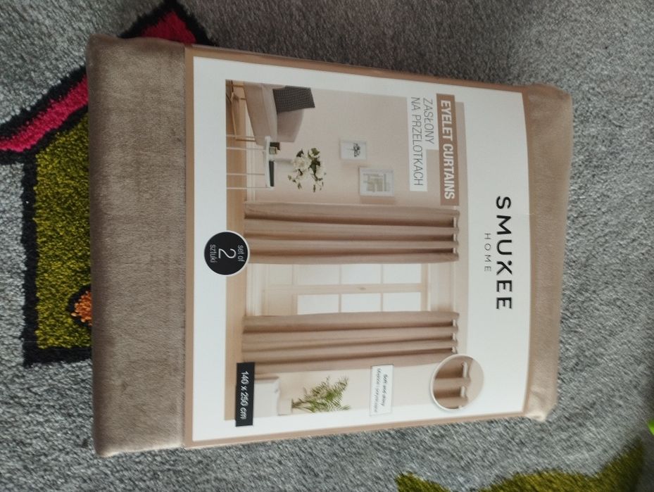 Zasłony na przelotkach