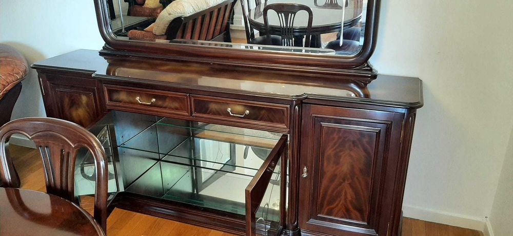 Sala de jantar em madeira