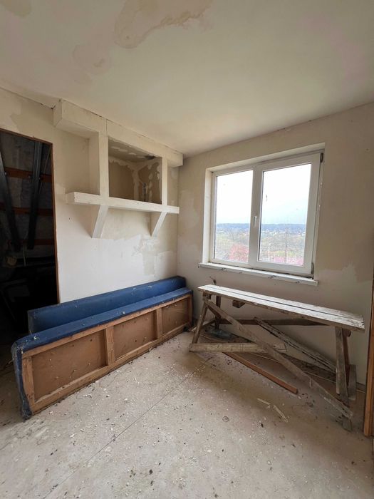 Продаж! Два будинки в жилому стані + гараж