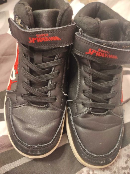 Zestaw butow roz.32 uzywanych GRATISY