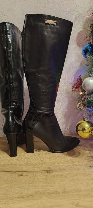 Взуття жіноче шкіряне фабричне