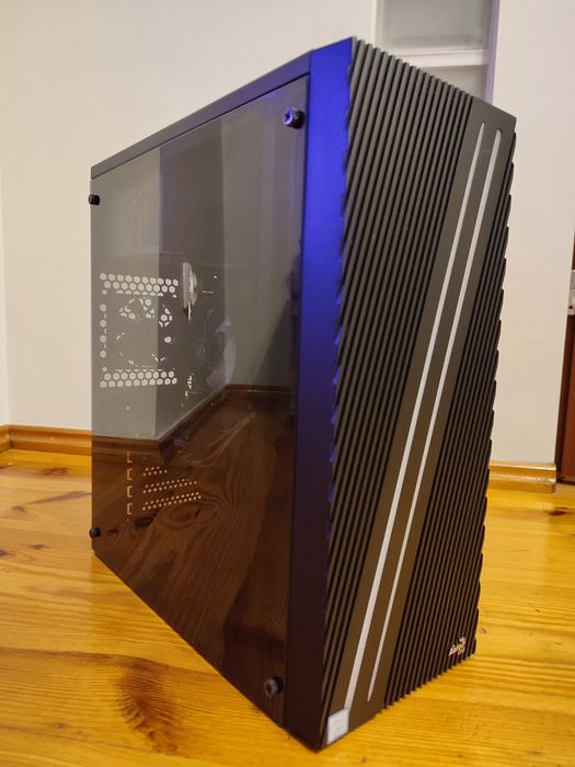 Komputer Gamingowy + bezprzewodowa karta sieciowa.