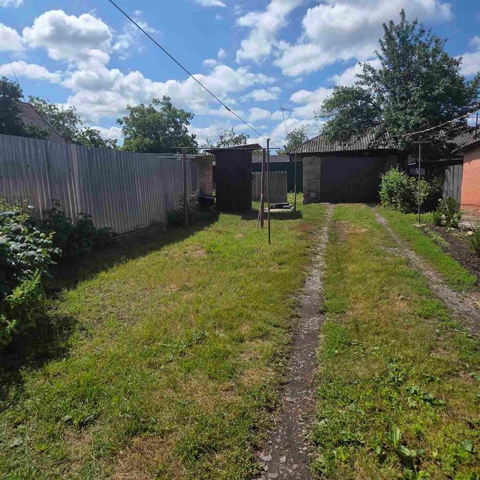 Продам частину будинку , район магазину Океан