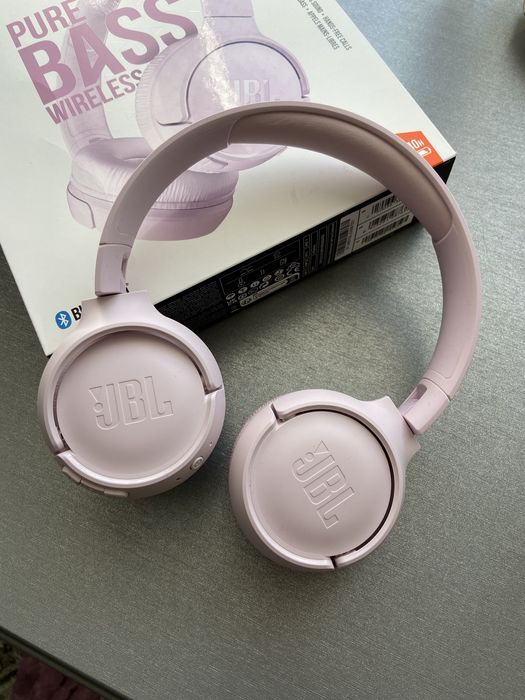 Продаю наушники JBL