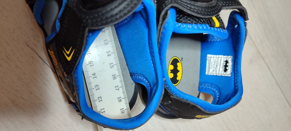 Босоніжки дитячі Batman 30 / lamberjack 33 / keen 32/33 розмір