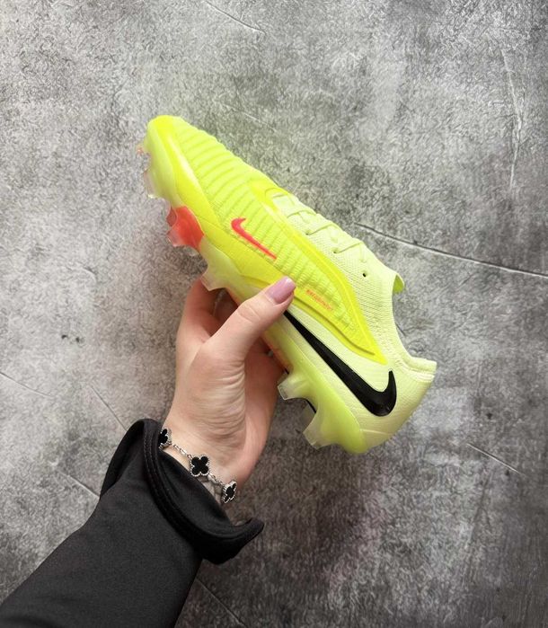 Футбольні бутси (копочки) Nike Phantom GX6 FG