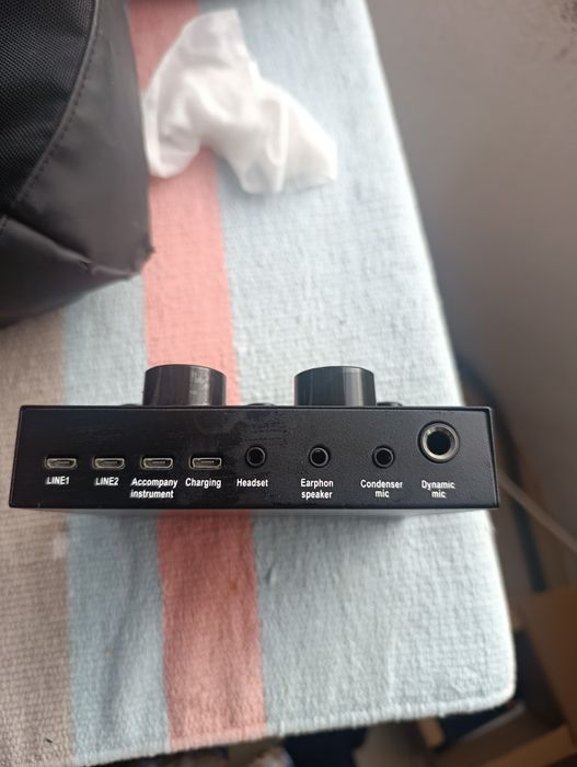 Placa de som V8 interface