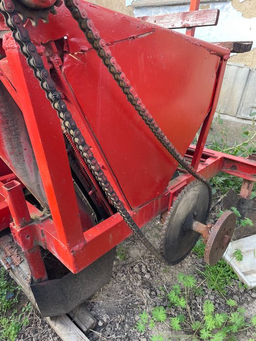 Продається картоплесаджалка