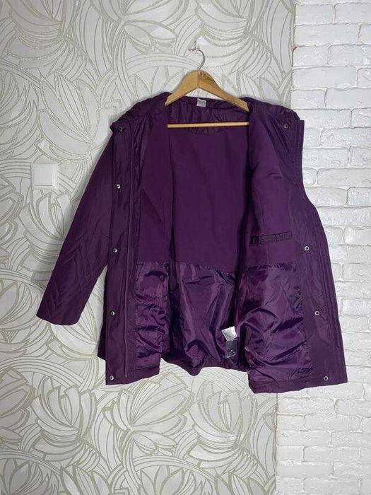 Красивая утепленная куртка флисом 54-56 размер.