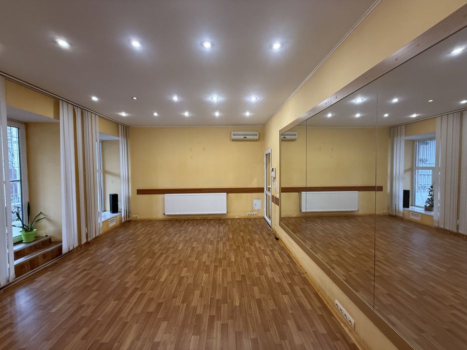 Продаж приміщення на вул. Магістратській, свій вхід, АГО