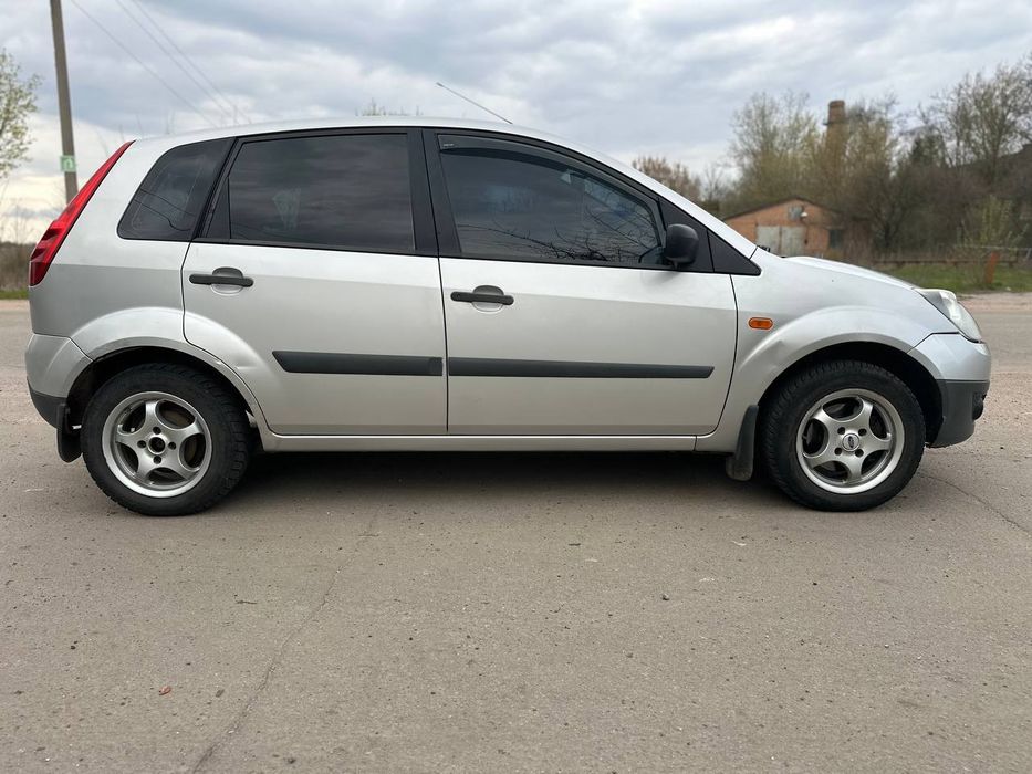 Продам Ford fiesta