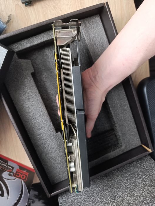 Відеокарта Radeon r9 290 gaming