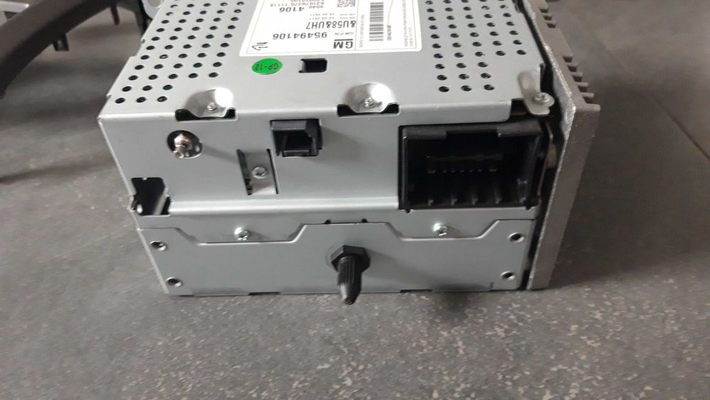 Radio CHEVROLET AVEO III T300 . 5 Drzwi  wersja EU + ramka