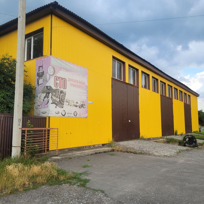 Продається  або здам в оренду приватизовані земельні ділянки з будівля