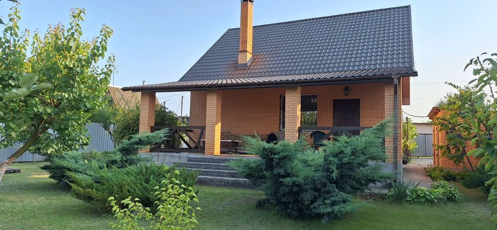 Продается новый дом с террасой \ возле . воды \.