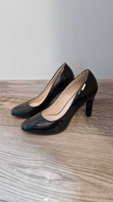 Czarne buty na obcasie Goodin 39