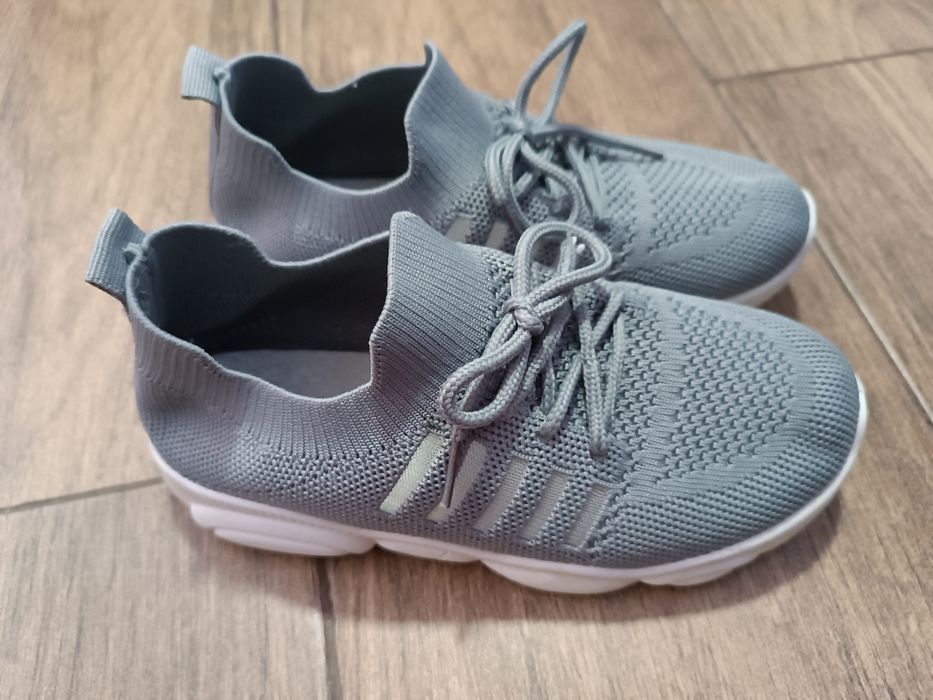 Кросівки шкіряні/кеди/туфлі/ взуття для дівчинки весна