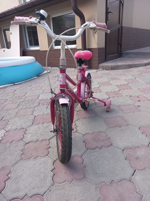 Дитячий велосипет.