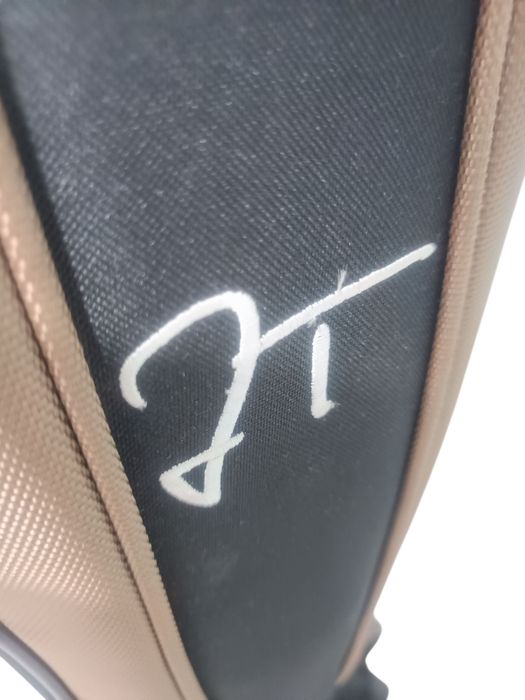 Saco/Bolsa para Guitarra 4/4 – Proteção, Estilo e Praticidade