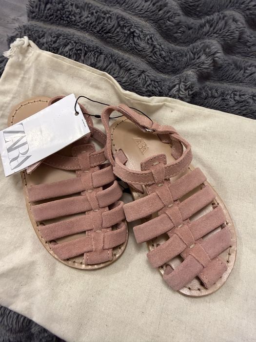 Босоніжки дитячі zara , шкіра