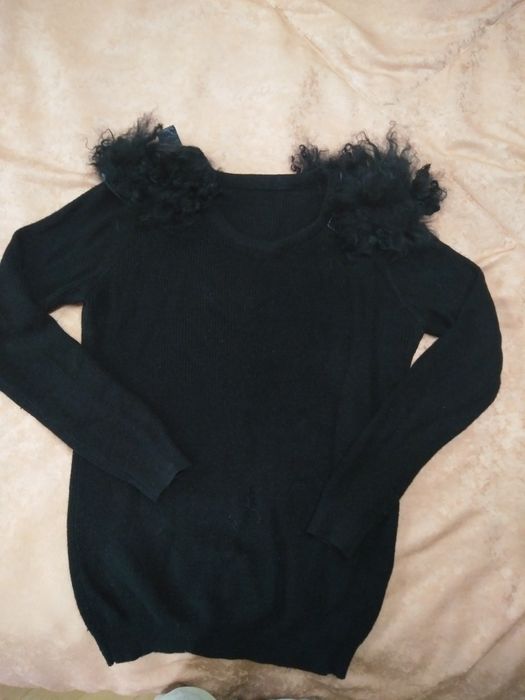 Свитер шерсть кашемир с мехом ламы,кролика и камнями(Италия)