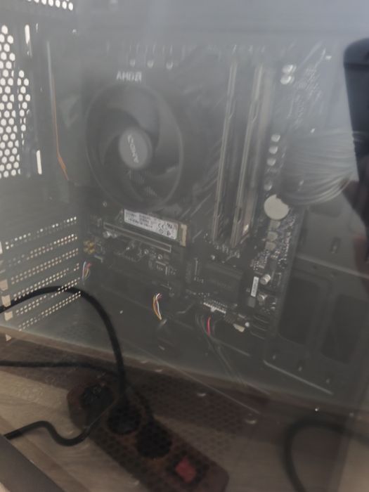 PC ryzen 7 torre monitor teclado