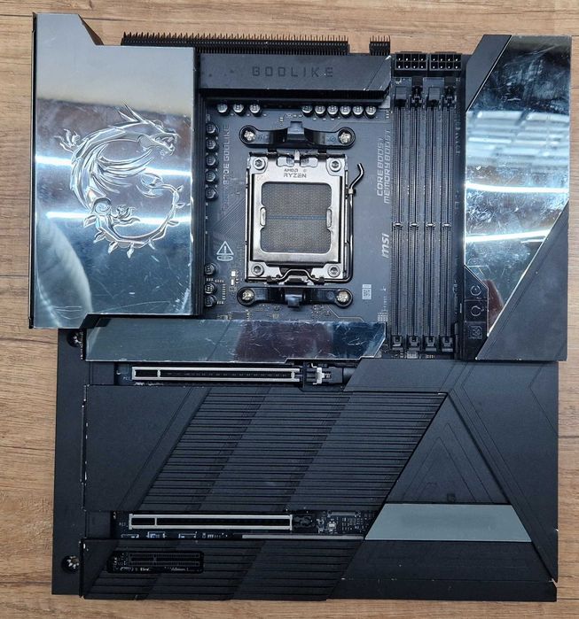 Płyta główna MSI MEG X870E GODLIKE box gwarancja nr. 536197