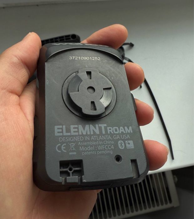 Велокомпʼютер Wahoo Roam