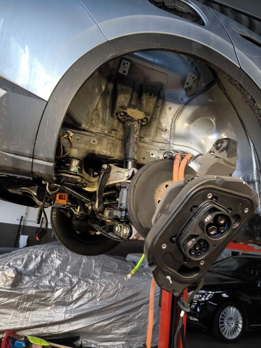 Заміна порта CCS Combo 2 GBT Київ Volkswagen ID