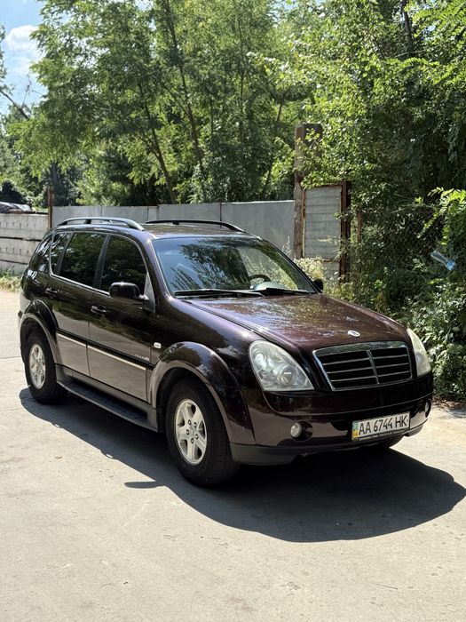 Продам Ssang Yong Rexton 2.7 дизель